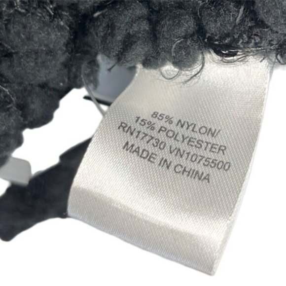 Merona Infinity Scarf Black OS New Chunky Knit Sparkles - Picture 3 of 6